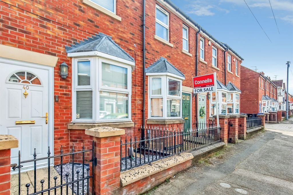 Property photo 1 of 20