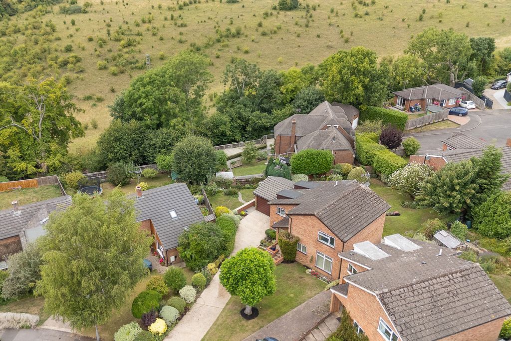 Property photo 2 of 18