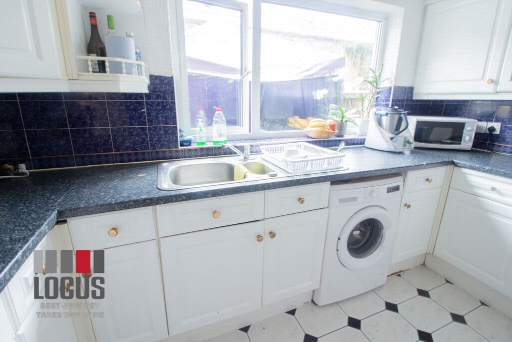 Property photo 2 of 11 Photo 8