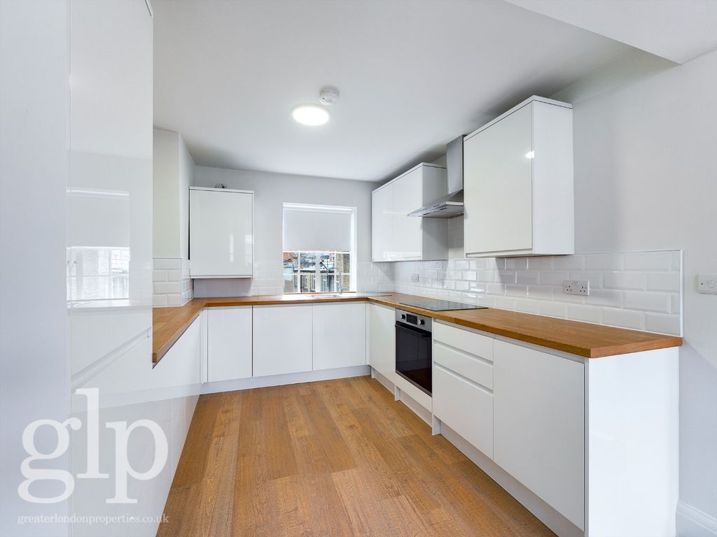 Property photo 2 of 12 4159492