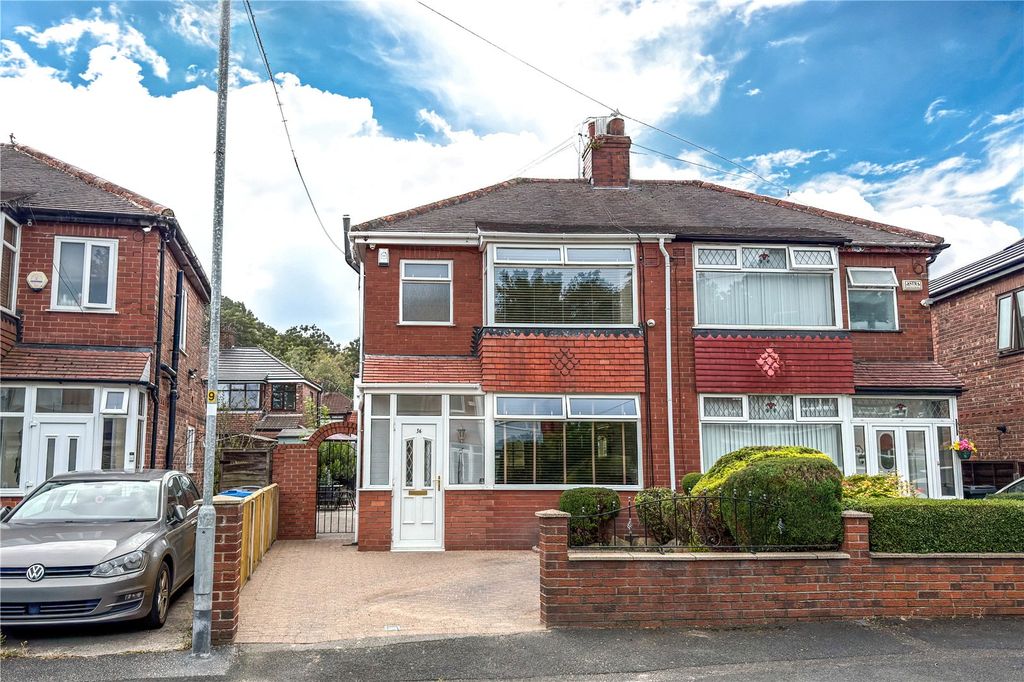 Property photo 1 of 19 External