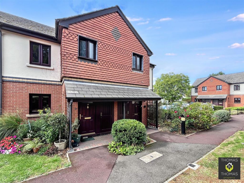 Property photo 1 of 11