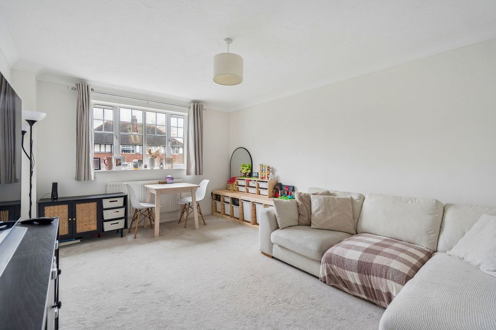 Property photo 2 of 12