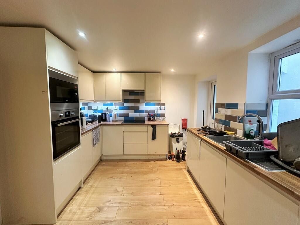 Property photo 3 of 13 4560233