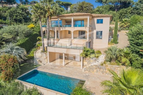 Property photo 2 of 7