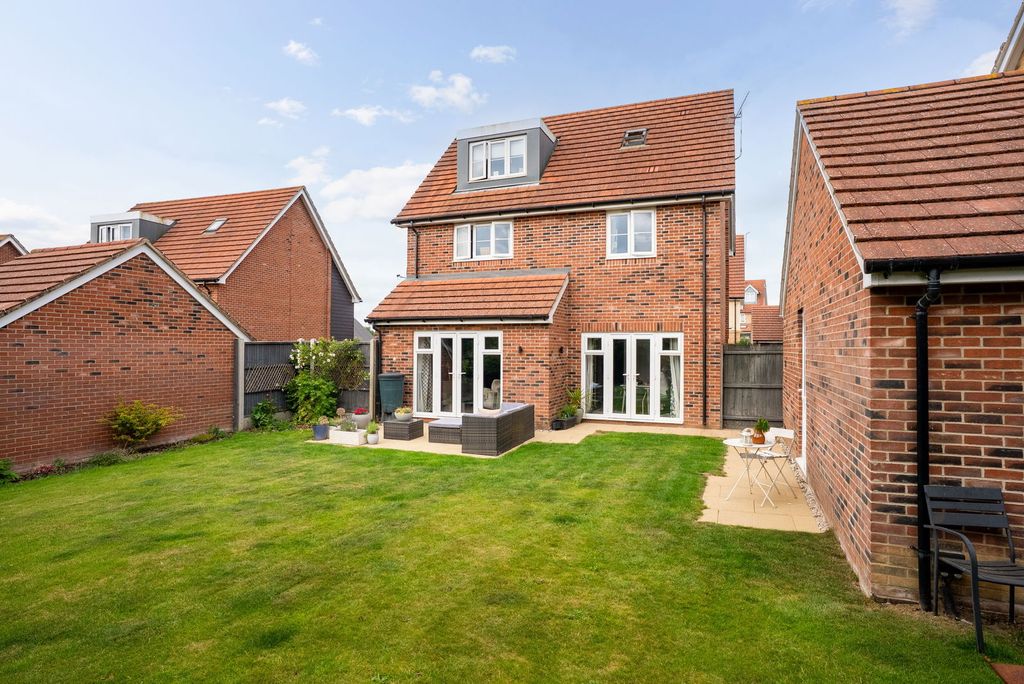 Property photo 3 of 20