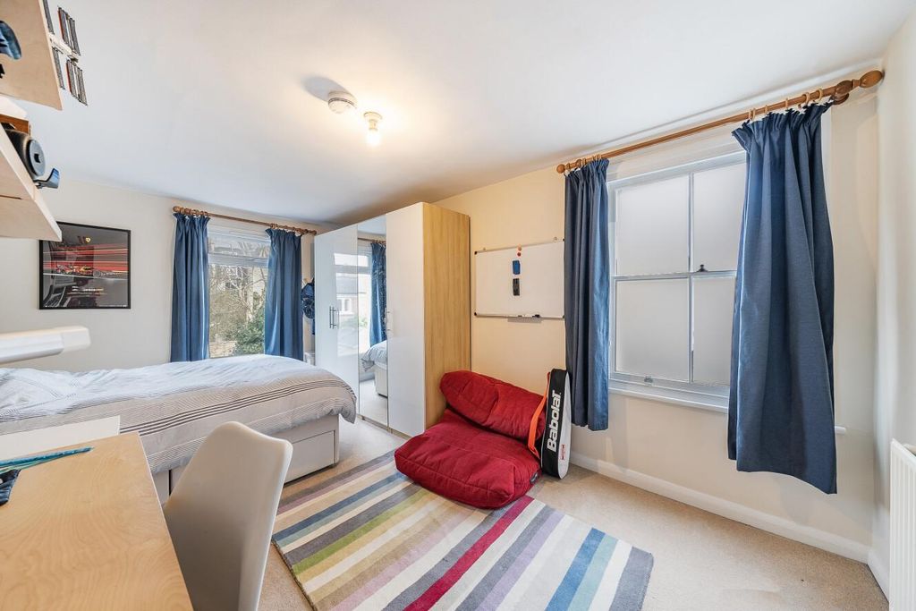 Property photo 3 of 16 Picture 3