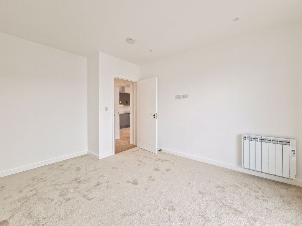 Additional image 17 of 2 bed flat for sale6 Crahamel House, St Helier JE2