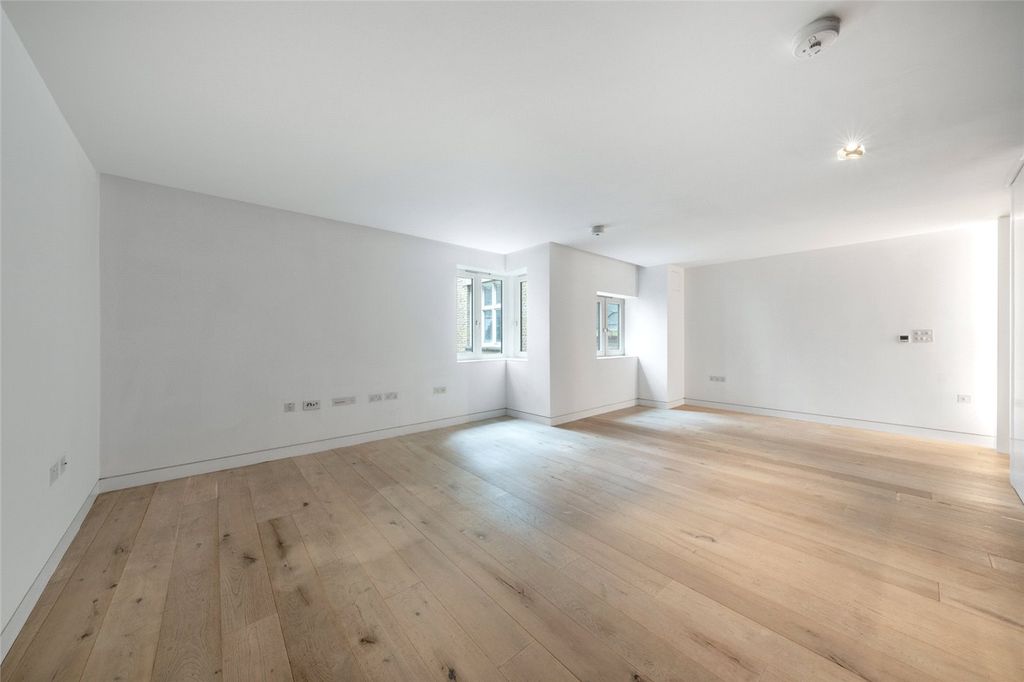 Property photo 3 of 15 Picture No. 04