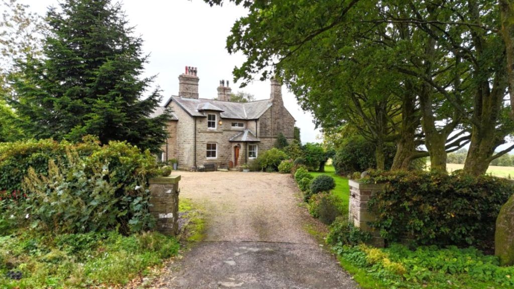 Property photo 1 of 75 2