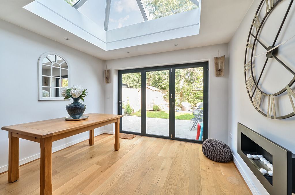 Property photo 3 of 15 1333619-13-689319...