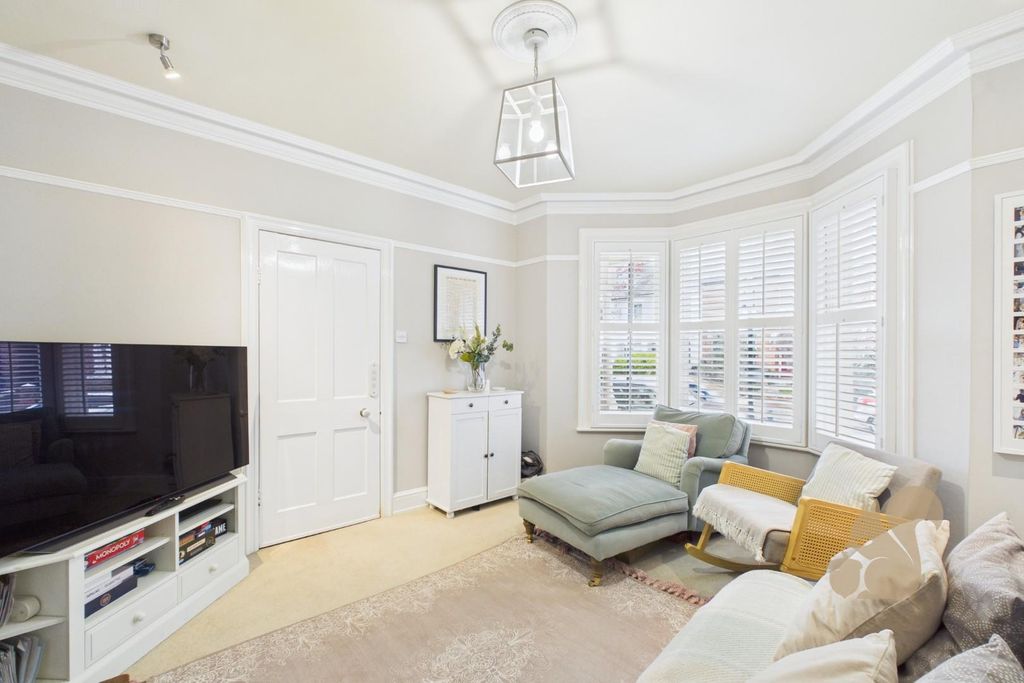 Property photo 3 of 29 Cam01659G0-Pr0778-Still024.Jpg