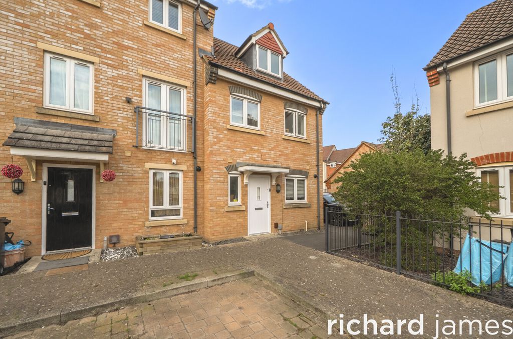 Property photo 1 of 17 9B1d4Ec8c4Ab49c6ba976c695d6d3365