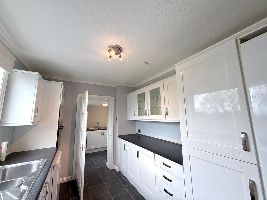 Property photo 2 of 26 Kitchen