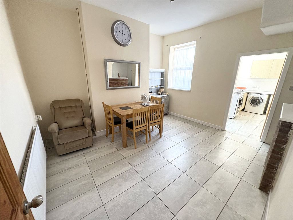 Property photo 3 of 13 Picture No. 04