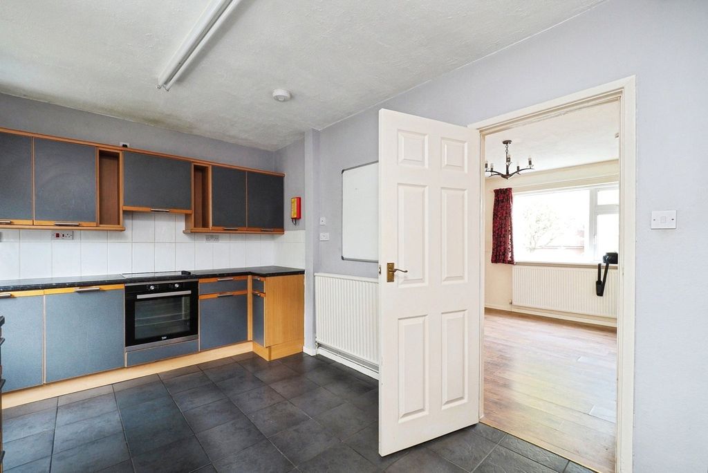 Property photo 3 of 15 Photo