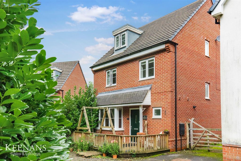 Property photo 3 of 45 3.Jpg