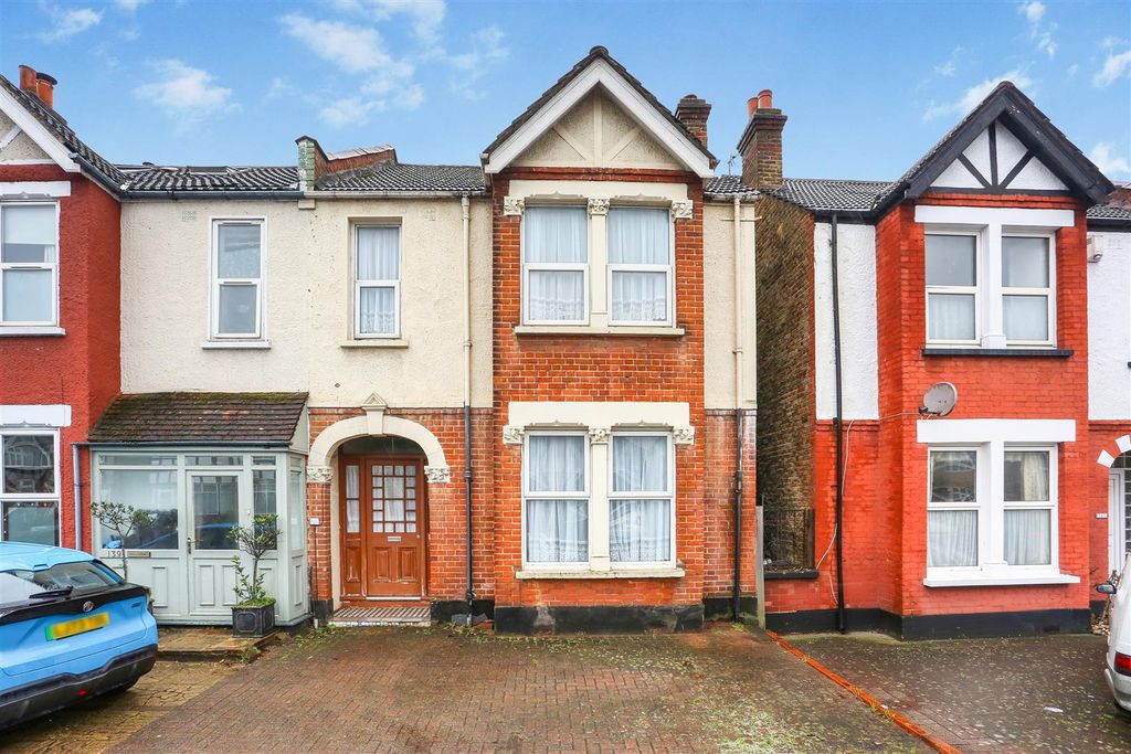 Property photo 1 of 16 1614774563 - 141 Park Lane, Sm5 - 1.Jpg