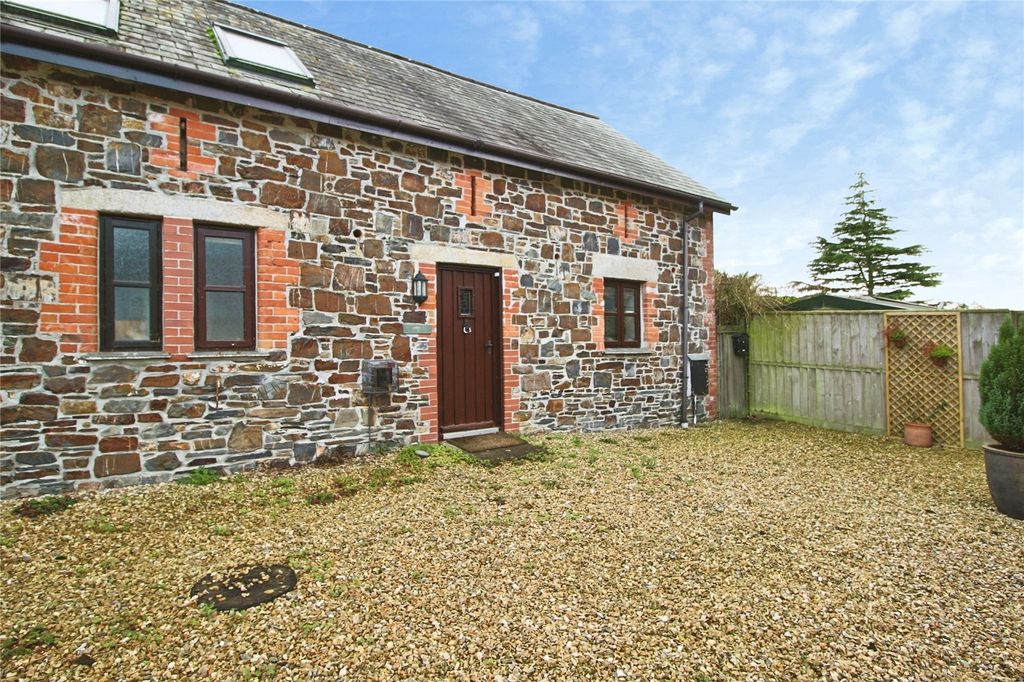 Property photo 1 of 16 Picture No. 10