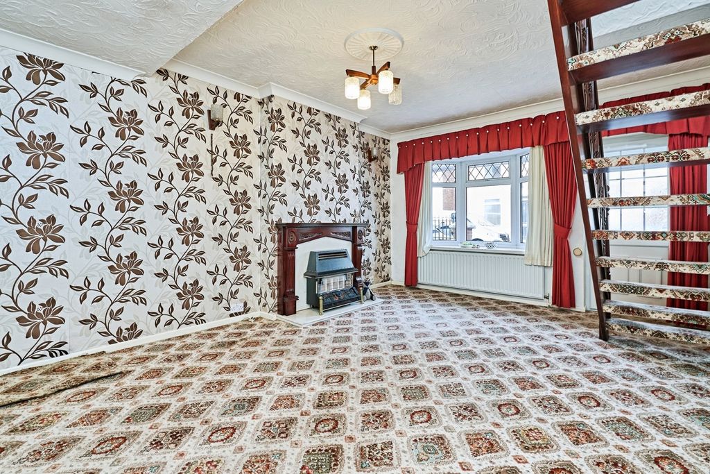 Property photo 2 of 27 Pbox-Img.Jpg