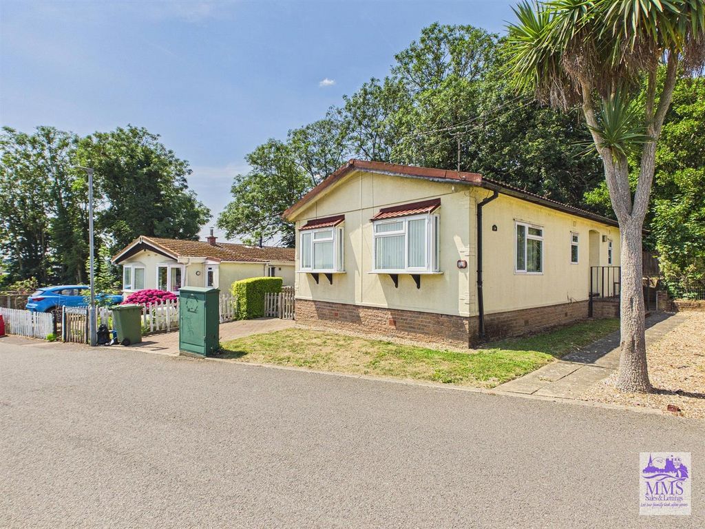 Property photo 1 of 18 Cam04098G0-Pr0251-Still018.Jpg