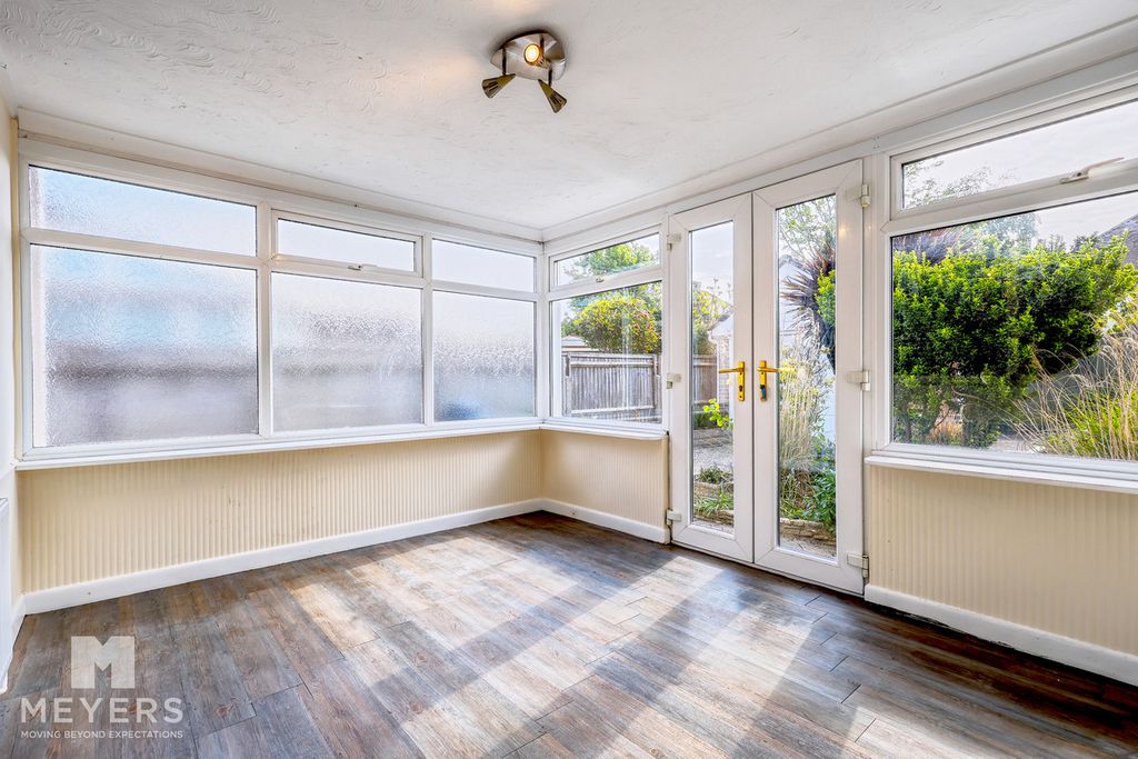 Property photo 3 of 27