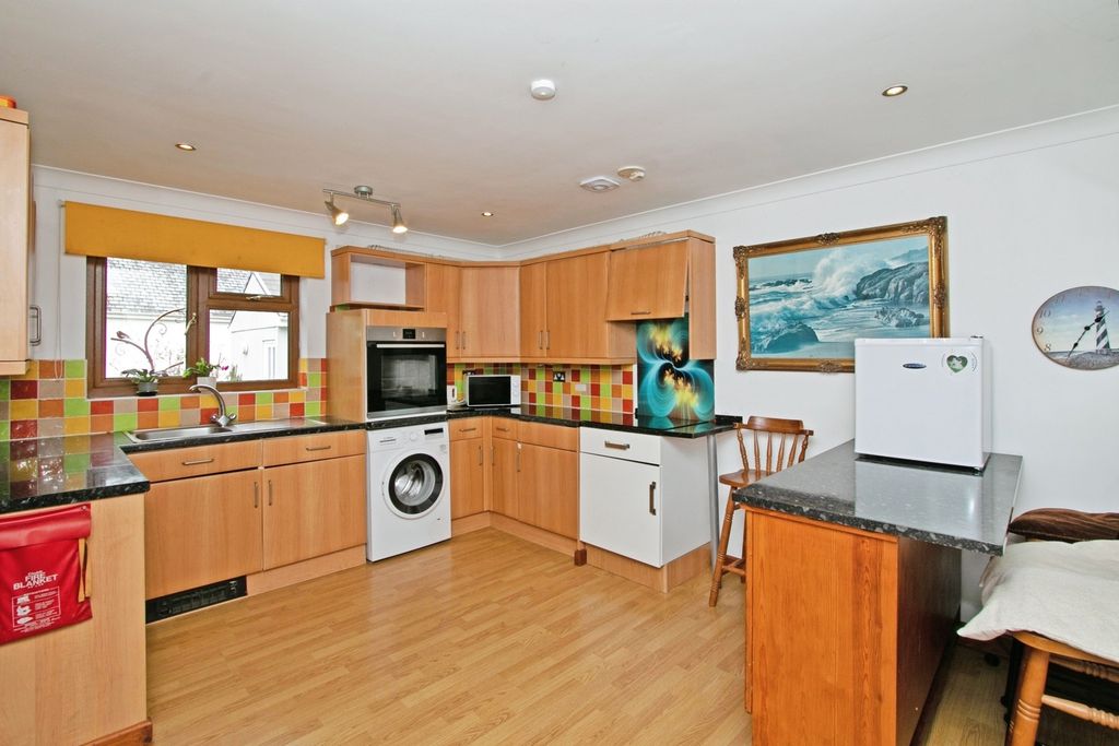 Property photo 2 of 20 Pbox-Img.Jpg