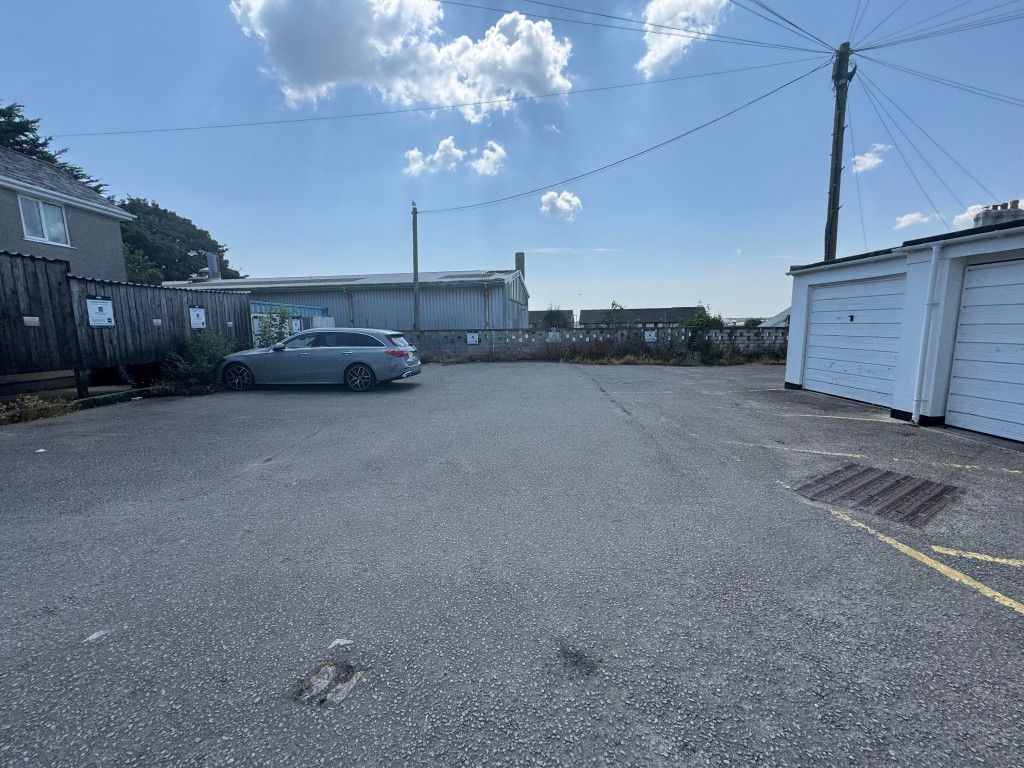 Property photo 2 of 11 Car Parking Area