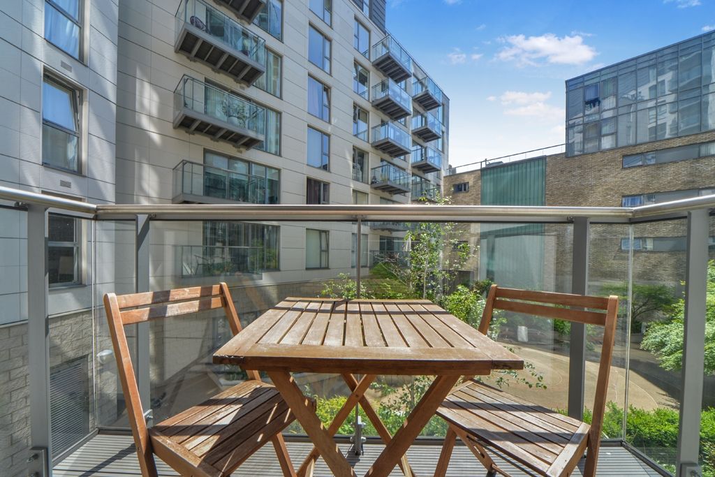 Property photo 3 of 17 Axis Apartments