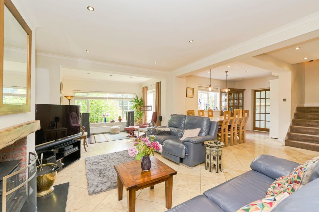 Property photo 1 of 19 1828527-33
