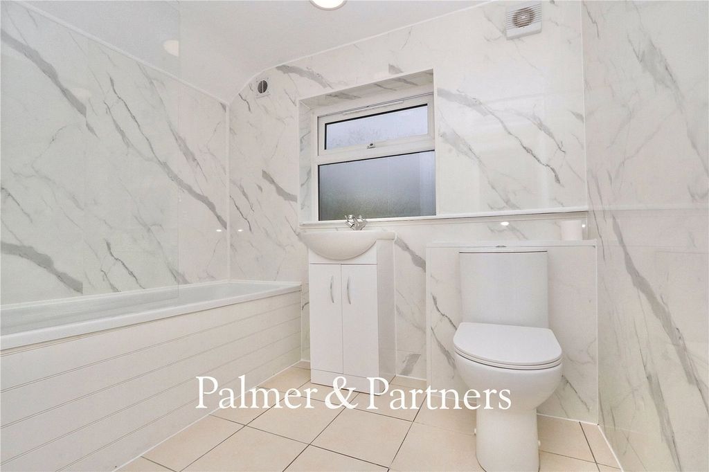 Property photo 3 of 21 Picture No. 04