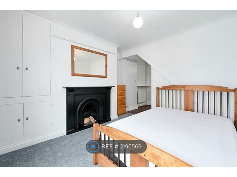 Property photo 3 of 4