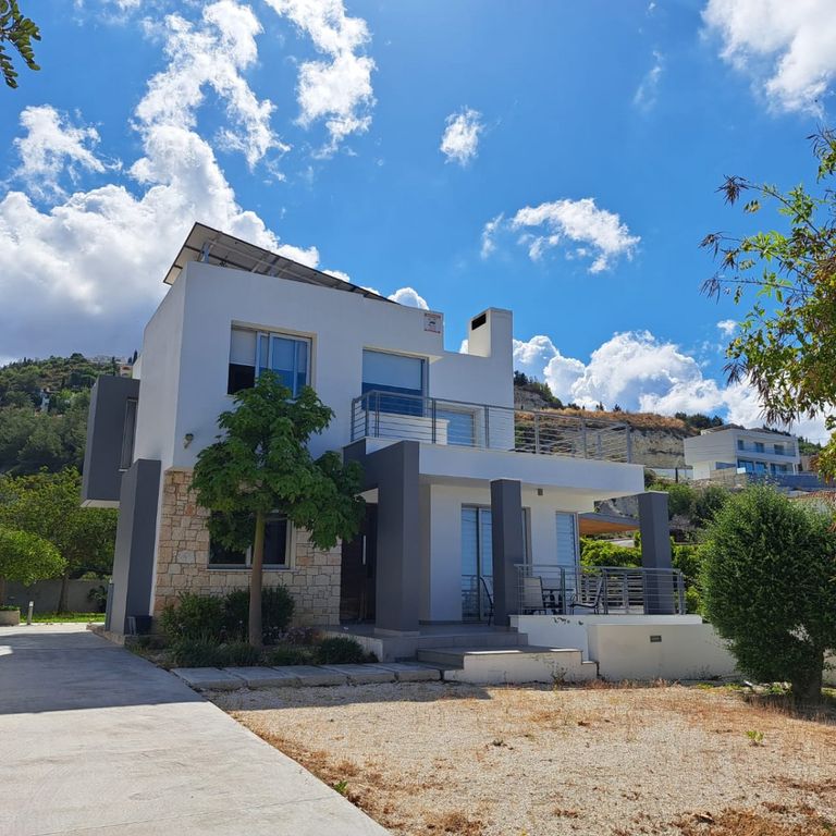 Property photo 1 of 39