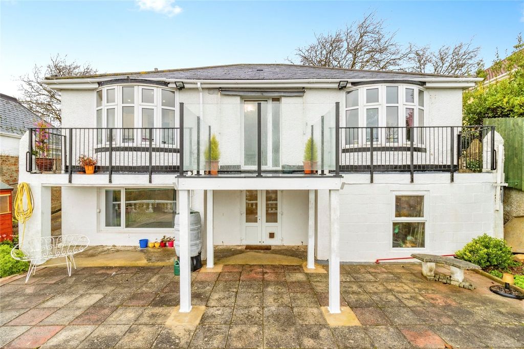 Property photo 2 of 35 Picture No. 03