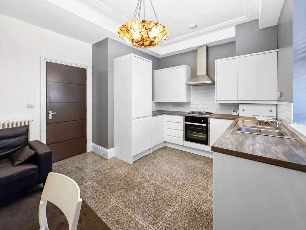 Property photo 1 of 10 Kitchen Living