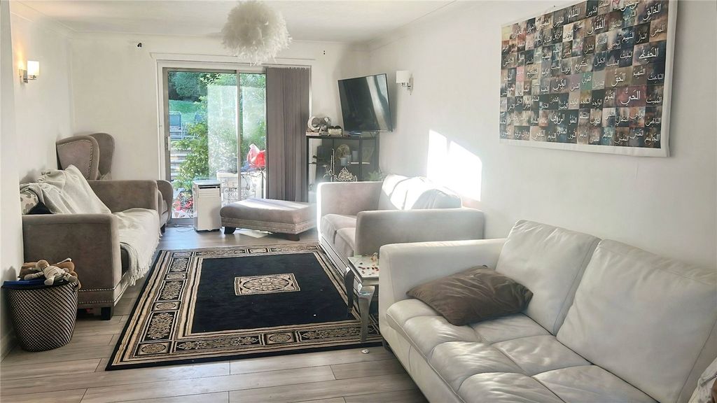 Property photo 3 of 6 Reception Room