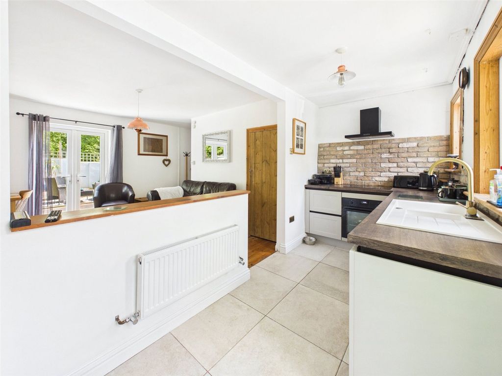 Property photo 2 of 15 Picture No. 06