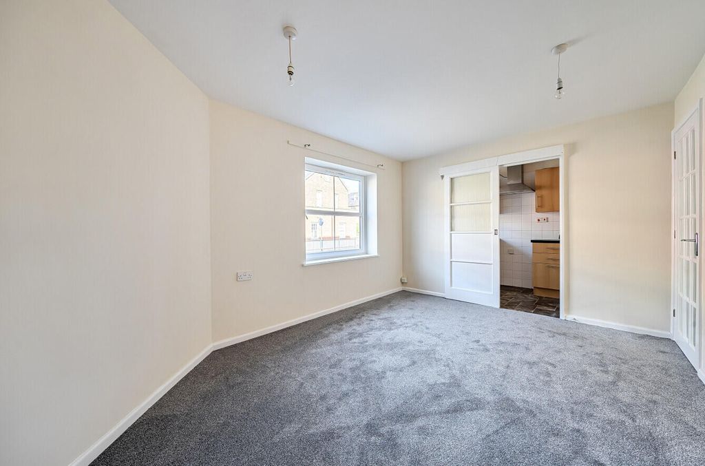 Property photo 2 of 12 Living Room