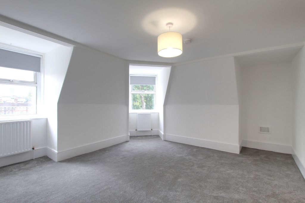 Property photo 3 of 8 3.Jpg