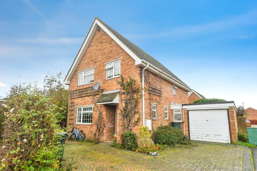 Property photo 1 of 18