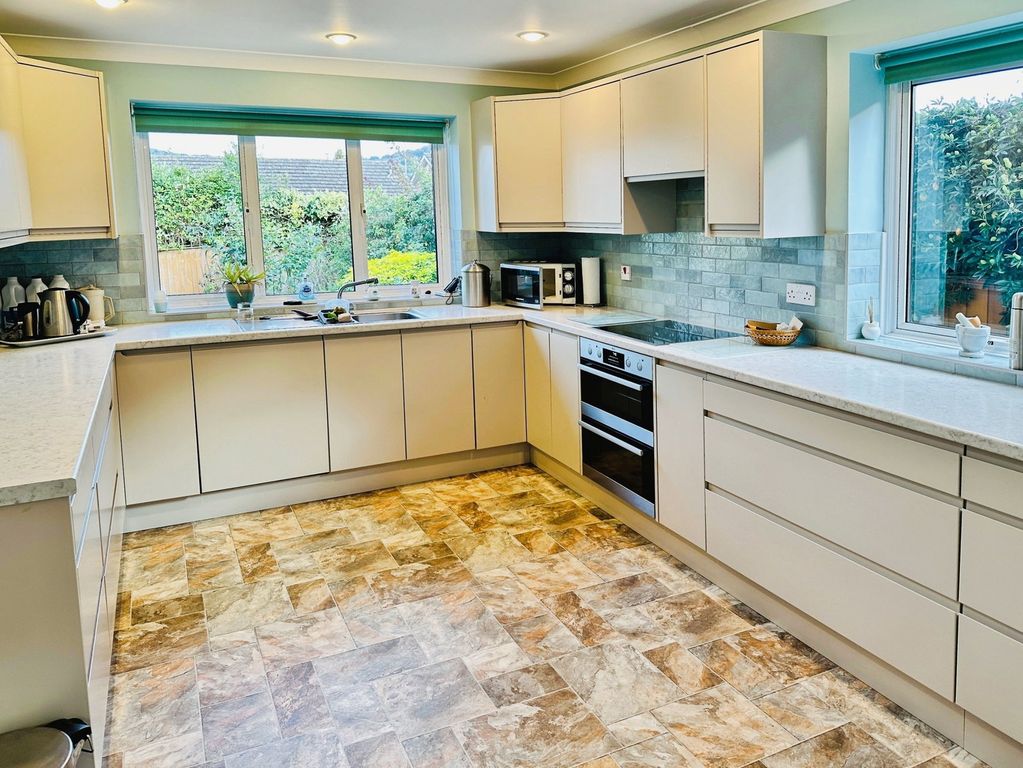 Property photo 3 of 23