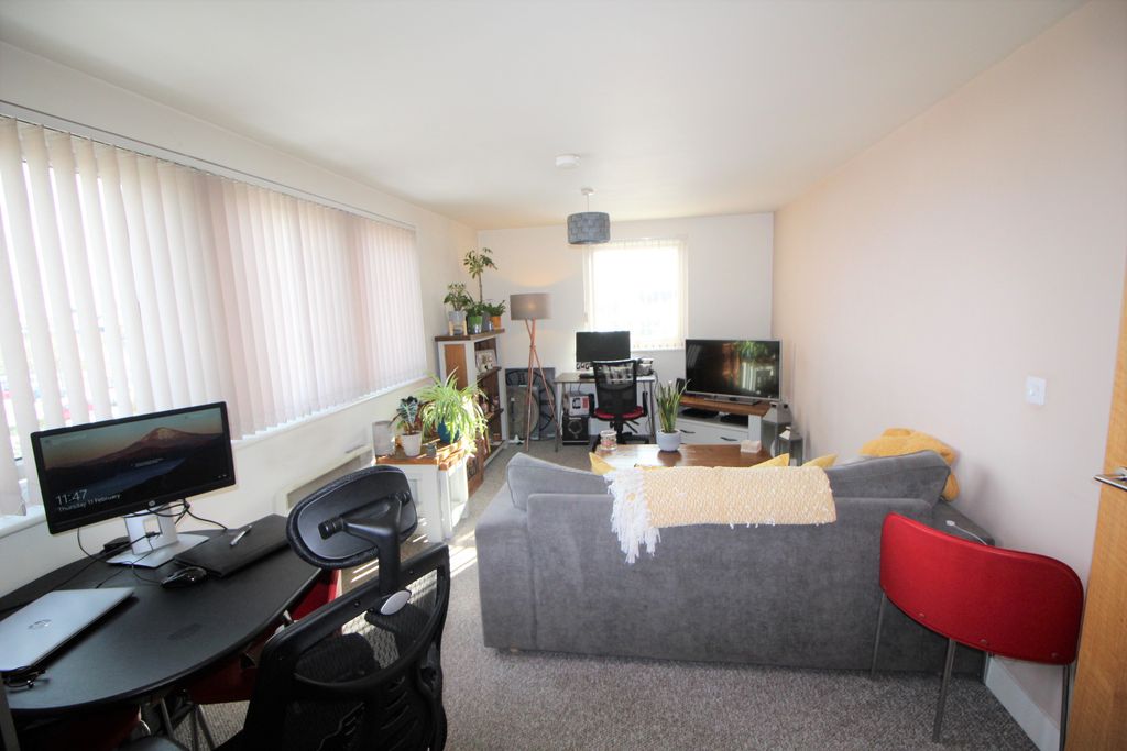 Property photo 2 of 5