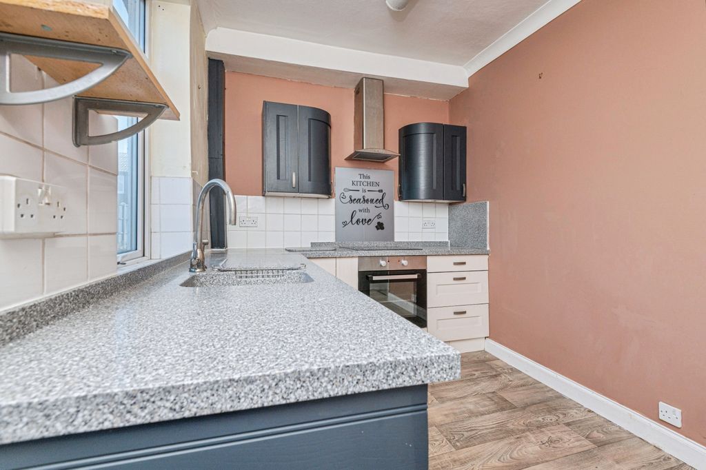 Property photo 3 of 15 Kitchen