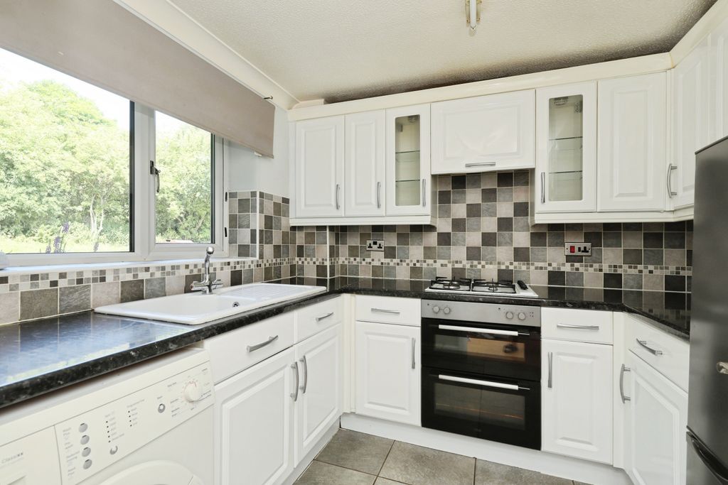 Property photo 3 of 17 Image