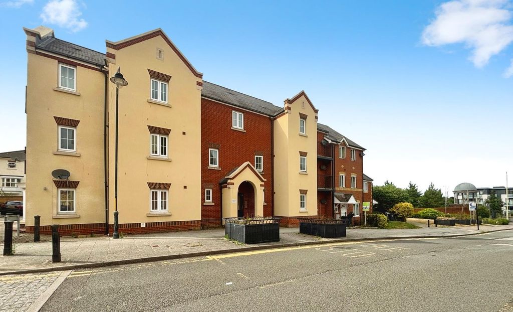 Property photo 1 of 12