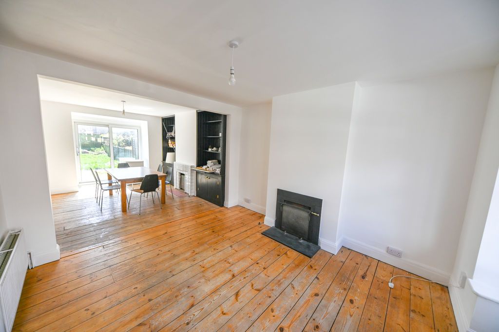 Property photo 3 of 12 Photo 1