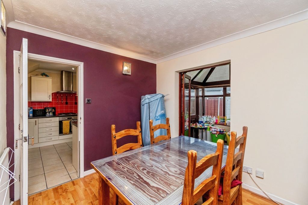 Property photo 3 of 20 Pbox-Img.Jpg