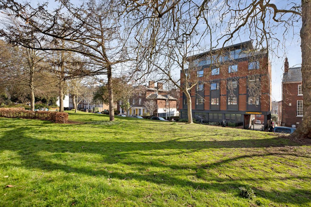 Property photo 1 of 12 Image