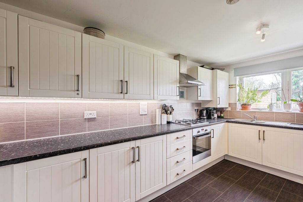 Property photo 2 of 17 Pbox-Img.Jpg