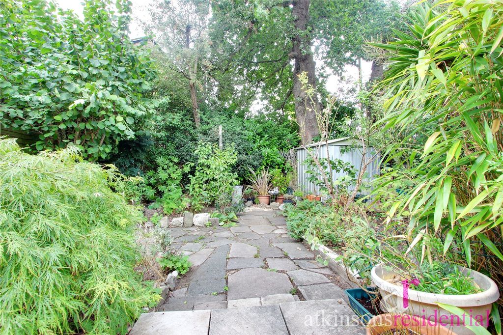 Property photo 3 of 27 Picture No. 17